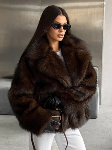 Manteau court et élégant en fausse fourrure de renard, résistant au froid et chaud, col <span class=keywords><strong>blazer</strong></span>, manches longues pour femme - Product Image 6