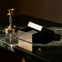 Carpeta de Papel Kraft Corrugado Magnética Personalizada de Alta Gama, Reciclable, con Laminado Mate, Hecha con Materiales Reciclados, con Asa de Cinta Personalizada