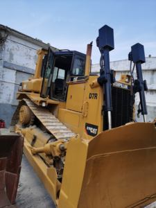 Bulldozer Cat D7R Diesel d'occasion, Bulldozer CAT D8R D9N D9R à vendre à shanghai avec camion à longue chenille de haute qualité - Product Image 3