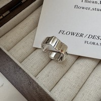 Bague S925 coréenne minimaliste tendance froissée, simple et élégante, vente en gros de bagues de pinky pour diffusion en direct