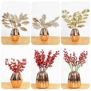 Adornos Navideños de Simulación de Bayas Rojas de Fábrica, Ramas de Piñas para Decoración Festiva DIY, para Diseño Navideño - Product Image 3