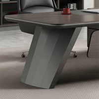 Bureau de direction moderne en forme de L, grande table de patron ou de directeur avec armoire de rangement latérale pour espace de travail de bureau