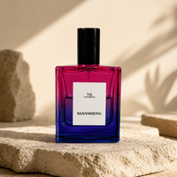 Flacons de parfum carrés en verre de haute qualité, très demandés, en stock : 100 ml, 50 ml, 30 ml.