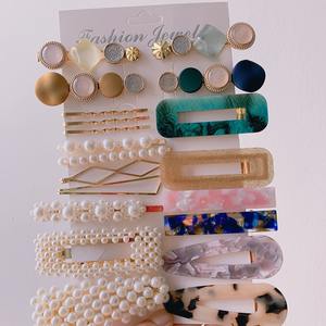 Accessoires de cheveux élégants en or, perles faites à la main, résine acrylique, pinces, paillettes, cristaux, barrettes géométriques en plastique - Product Image 3