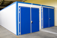 Porte battante manuelle en acier coloré à isolation thermique sur mesure pour chambre froide commerciale et congélateur