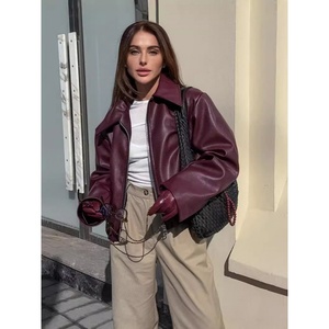 Blouson en cuir court <span class=keywords><strong>rouge</strong></span> bordeaux pour <span class=keywords><strong>femme</strong></span>, nouvelle collection printemps, haut de gamme, coupe ample, col à revers, style motard vintage, vente en gros - Product Image 5