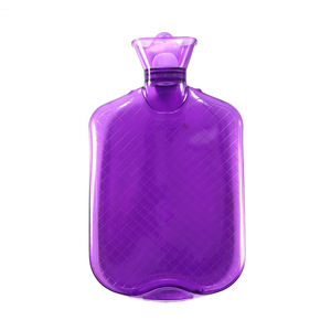 Bouteilles d'eau chaude violettes transparentes 2000ml sac d'eau chauffant pour les mains rempli d'eau en <span class=keywords><strong>PVC</strong></span> antidéflagrant - Product Image 1