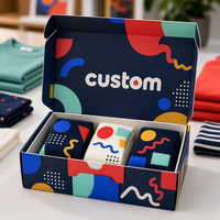 Boîte cadeau personnalisée pour chaussettes imprimées en couleur, avec languettes avant imbriquées, emballage pliable pour vêtements