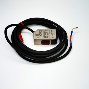 เซ็นเซอร์เลเซอร์ CMOS แบบรวมในตัว LR-ZB250AP รูปทรงสี่เหลี่ยมพร้อมสายเคเบิล ขนาด 250 มม. ของแท้ใหม่ - Product Image 1