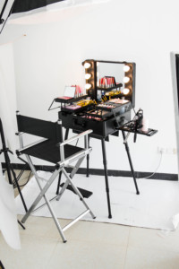 Chaise de réalisateur de qualité professionnelle Filmcraft, chaise de maquillage moderne en aluminium de 30 pouces, chaise de barbier - Product Image 6