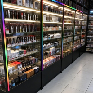 Vitrina a Medida para Exhibición de Productos, con Vidrio Templado, Iluminación LED de Color en la Base, para Tiendas de Artículos para Fumadores - Product Image 2