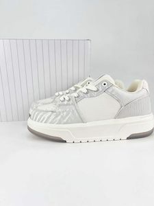 أحذية رياضية مستوحاة من بوما Sk8-Hi للجنسين، أحذية جري عادية مخصصة باللونين الأبيض والرمادي للرجال، إصدار جديد مستوحى من أحذية التزلج - Product Image 5