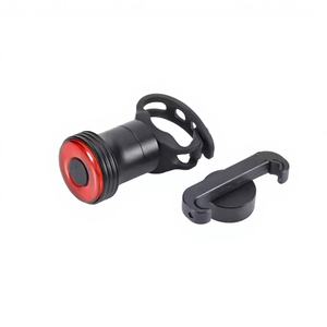 Feu arrière de vélo à induction intelligente avec freinage LED, lampe pour VTT, accessoires de vélo de route, éclairage de vélo - Product Image 1