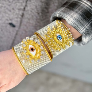 Bracelets de luxe en or plaqué 18 carats avec incrustations de gros yeux maléfiques exagérés et zircon complet, bijoux de luxe pour femmes - Product Image 1