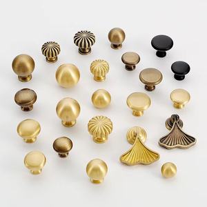 Poignée de tiroir en laiton, poignée de porte de placard américain, poignée de garde-robe, bronze, ronde, poignée de placard à trou unique - Product Image 1