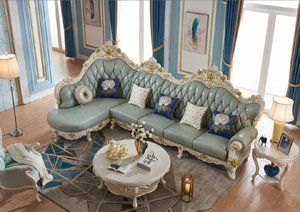 Ensemble <span class=keywords><strong>de</strong></span> canapés Renaissance italienne avec accents dorés, revêtement en cuir véritable <span class=keywords><strong>marron</strong></span> et noyer sculpté à la main pour villas et appartements <span class=keywords><strong>de</strong></span> luxe - Product Image 2