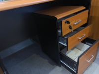 Nouvelle arrivée : Bureau d'ordinateur en forme de L avec rangement, bureau d'angle moderne pour le bureau à domicile, personnalisation possible