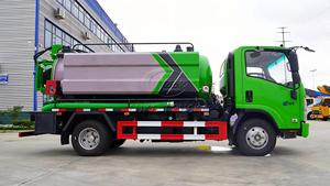 New ISUZU sewer cleaning vacuum truck with strong suction & high pressure popular in Africa and Southeast Asia - Product Image 3