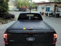 Couverture de benne enroulable en aluminium étanche et personnalisable Roll N Lock pour Ford Ranger Real Truck