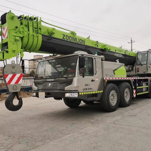Grue sur camion Zoomlion d'occasion de 80 tonnes avec une grande hauteur de levage et un moteur/pompe/boîte de vitesses fiables - Product Image 1