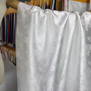 TELA <span class=keywords><strong>POR</strong></span> METROS TELA <span class=keywords><strong>DE</strong></span> ALTA CALIDAD ELÁSTICO SUAVE ALTA MODA TELA <span class=keywords><strong>DE</strong></span> JACQUARD <span class=keywords><strong>DE</strong></span> SATÉN <span class=keywords><strong>DE</strong></span> <span class=keywords><strong>SEDA</strong></span> PARA VESTIDO <span class=keywords><strong>DE</strong></span> MUJER - Product Image 5