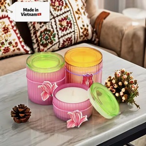 Prix de gros Décoration de la maison Parfum en bouteille personnalisable pot coloré bougie parfumée - Product Image 1
