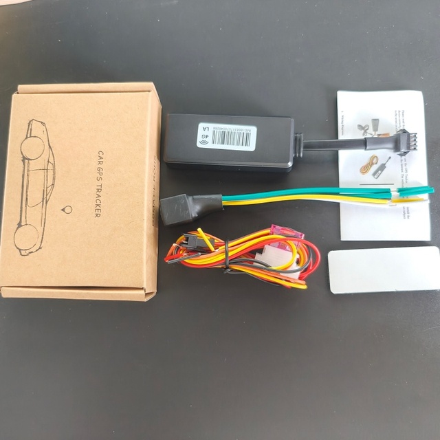 4G LTE Waterproof GPS Tracker with Real-Time Tracking Android App Remote Engine Shut-Down & ACC Detection for Cars