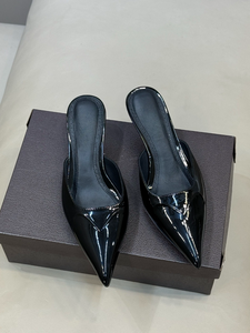 Tacones Finos Alaias de <span class=keywords><strong>Francia</strong></span> con Grabado de Corazón, Mules de Tacón de Aguja con Punta Cerrada, Zapatos de Tacón Alto de Lujo Ligero para Mujer - Product Image 2