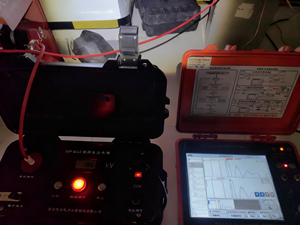 Testeur de défauts de câbles UltraPrécis avec analyse multi-pulsée, flash haute tension, lecture automatique, localisation souterraine, technologie de pointe TDR - Product Image 2