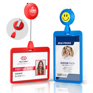 Porte-badge rétractable en PVC LEBEY avec clip pour médecins et infirmières, étui pour carte de travail avec logo époxy personnalisé - Product Image 1