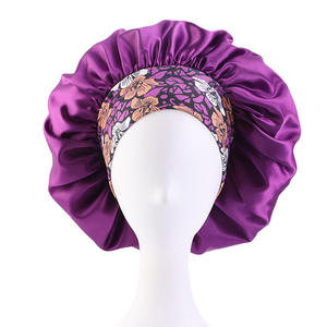 Vente en gros de bonnets de luxe personnalisés pour femmes, enveloppes de cheveux en satin avec logo personnalisé pour <span class=keywords><strong>la</strong></span> <span class=keywords><strong>plage</strong></span> et les voyages - Product Image 3