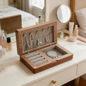 Boîte à bijoux personnalisée en bois couleur cerise avec fermeture magnétique à charnière, idéale pour la maison, le rangement de la garde-robe, un cadeau pour femme. - Product Image 3