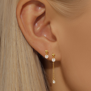 Pendientes Finos con Zirconia en Forma de Corazón, Plata 925, Chapados en Oro de 18k - Product Image 3