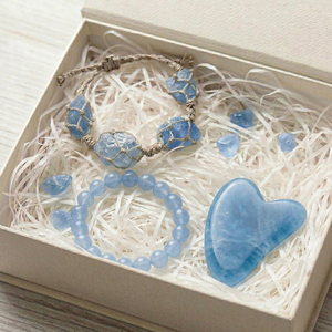 กำไลข้อมืออะมีทิสต์ดิบธรรมชาติถักแบบมาคราเม่ ทำมือ สไตล์โบโฮ ประดับคริสตัลบำบัด ปรับขนาดได้ สายเชือกเคลือบแว็กซ์ - Product Image 5