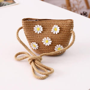 Ensemble chapeau de paille vintage et sac de plage d'été pour femme avec perles, fermeture éclair et large visière pare-soleil - Product Image 6