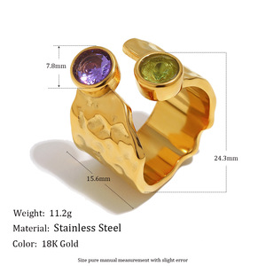 Anillo de Dedo de Diseño Retro, de Acero Inoxidable Chapado en Oro de 18K, Martillado a Mano, Irregular, Abierto, con Dos Circonitas Redondas de Diferentes Colores, de Moda - Product Image 2