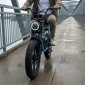 Vélo de route électrique urbain léger et fluide de style aérodynamique avec transmission à 7 vitesses, vélo électrique de route pour les voies cyclables en bord de mer - Product Image 3