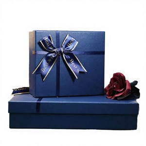 Boîte cadeau en carton avec design de nœud personnalisé, estampage, recyclable, pour le rangement de rouge à lèvres, parfum, cosmétiques, bougies et photos - Product Image 3