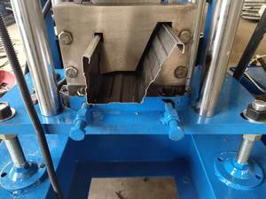 เครื่องรีดท่อระบายน้ำแบบไร้รอยต่อสำหรับร่องระบายน้ำโลหะมาตรฐานยุโรป - Product Image 2