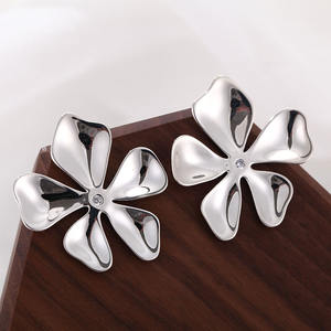 Mode vente chaude 925 en argent Sterling Vintage grande fleur boucles d'oreilles 18k plaqué or femmes exquis mignon boucles d'oreilles - Product Image 2