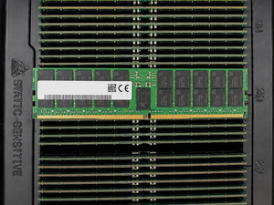 หน่วยความจำเซิร์ฟเวอร์ Channel Inventory M321R4GA3PB0-CWM 32GB 1Rx4 DDR5 5600MHz ECC RDIMM สำหรับการรับข้อมูลจากรถยนต์อัตโนมัติ - Product Image 4