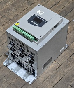 Arrancador Suave ATS48C14Y, Unidad de Arranque Suave para Motor Industrial de 140A 208-690V AC - Product Image 5