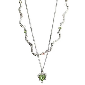 Collar de Verano Vintage para Mujer, Joyería Y2K, Cadena de Doble Capa con Eslabones en Forma de Corazón con Pedrería Verde, Estilo Moderno y Romántico - Product Image 1