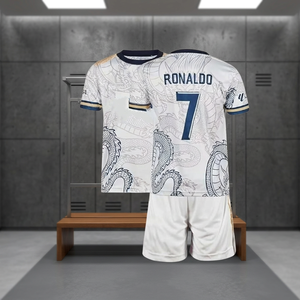 Set Maglia da Calcio Uomo <span class=keywords><strong>Ronaldo</strong></span> 7, Stampa Drago Bianco Sublimata, Colletto alla Coreana, Manica Corta, Traspirante, in Poliestere - Product Image 2