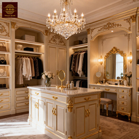 Système d'îlot de dressing de luxe de style français, armoire intégrée sur mesure en bois massif, rangement de chambre en bois