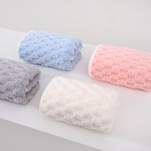 Serviette de bain en velours corail 75x35cm, absorbante, douce, pour enfants, usage domestique - Product Image 4