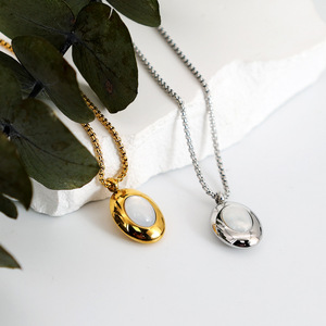 Venta al por mayor de moda 18K PVD chapado en oro libre de acero inoxidable collar con colgante ovalado - Product Image 1