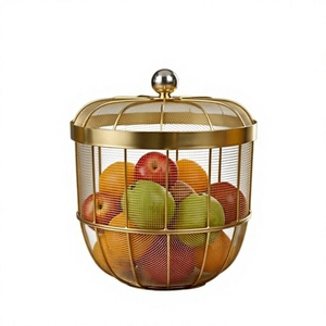 Cesta de frutas de alambre metálico dorado de lujo con tapa, recipiente de almacenamiento a prueba de polvo para exhibición en mesa de cocina, decoración moderna para el hogar - Product Image 1