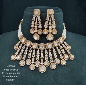 Ensemble de collier victorien 08888 avec boucles d'oreilles assorties pour femmes, bijoux de mariage et de cérémonie - Product Image 1