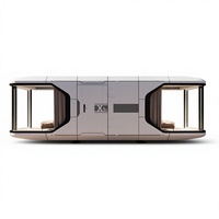STAR CABIN Maison Capsule Moderne Préfabriquée en Acier et Polycarbonate, Modulaire, Intelligente, Mobile, Entièrement Meublée, pour une Vie Futuriste dans l'Espace